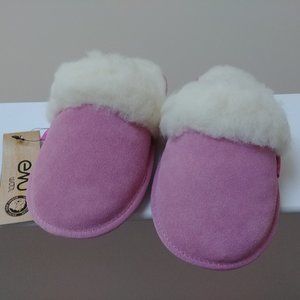 Emu slippers